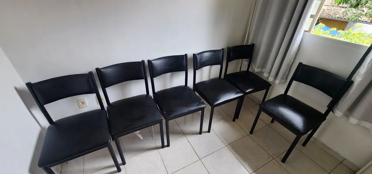Jogo de 6 cadeiras estofadas