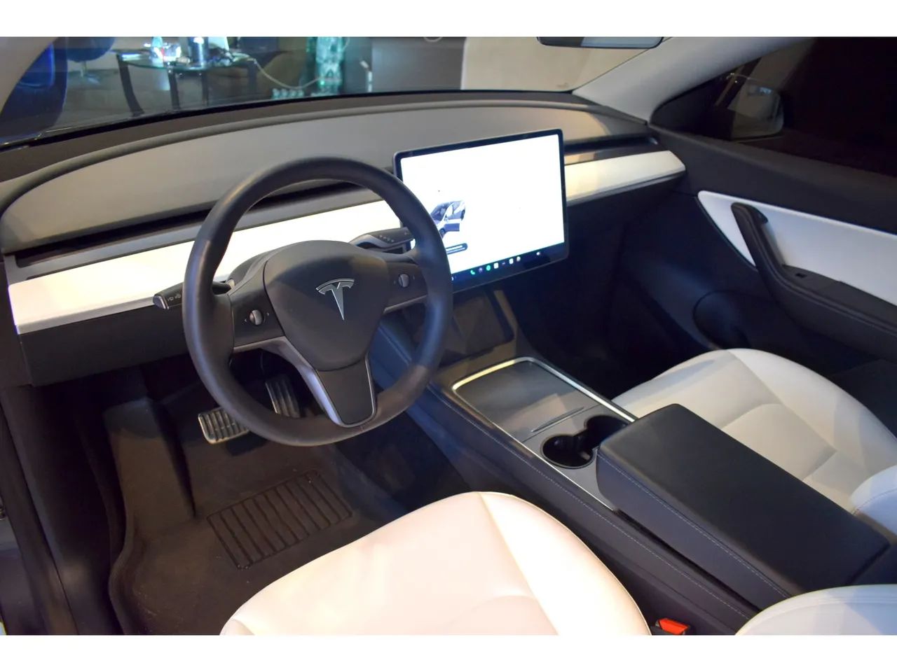 Tesla Model Y Performance, foto 6 de 16