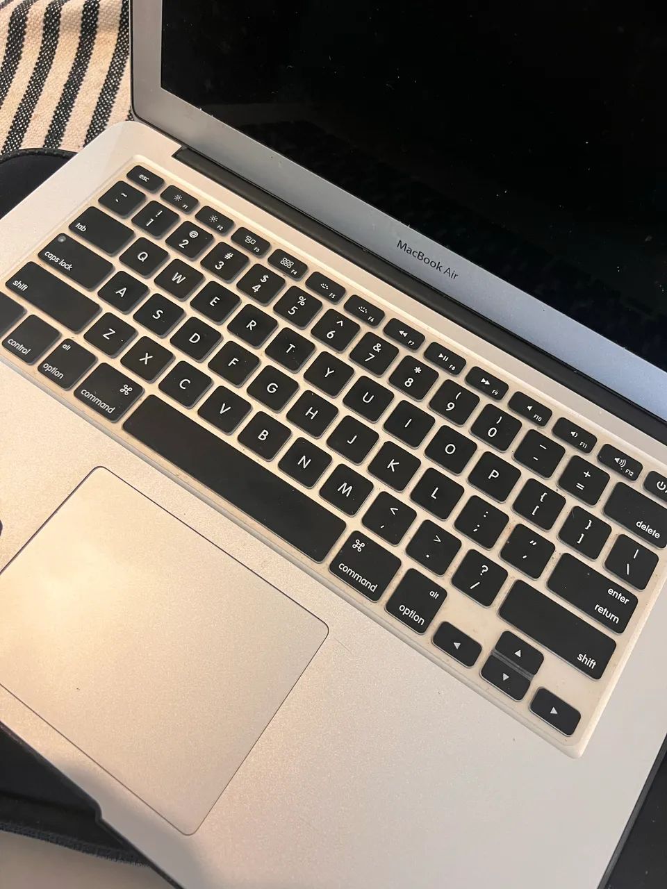 MacBook Air 13 2017  128GB  8GB RAM - Foto 4