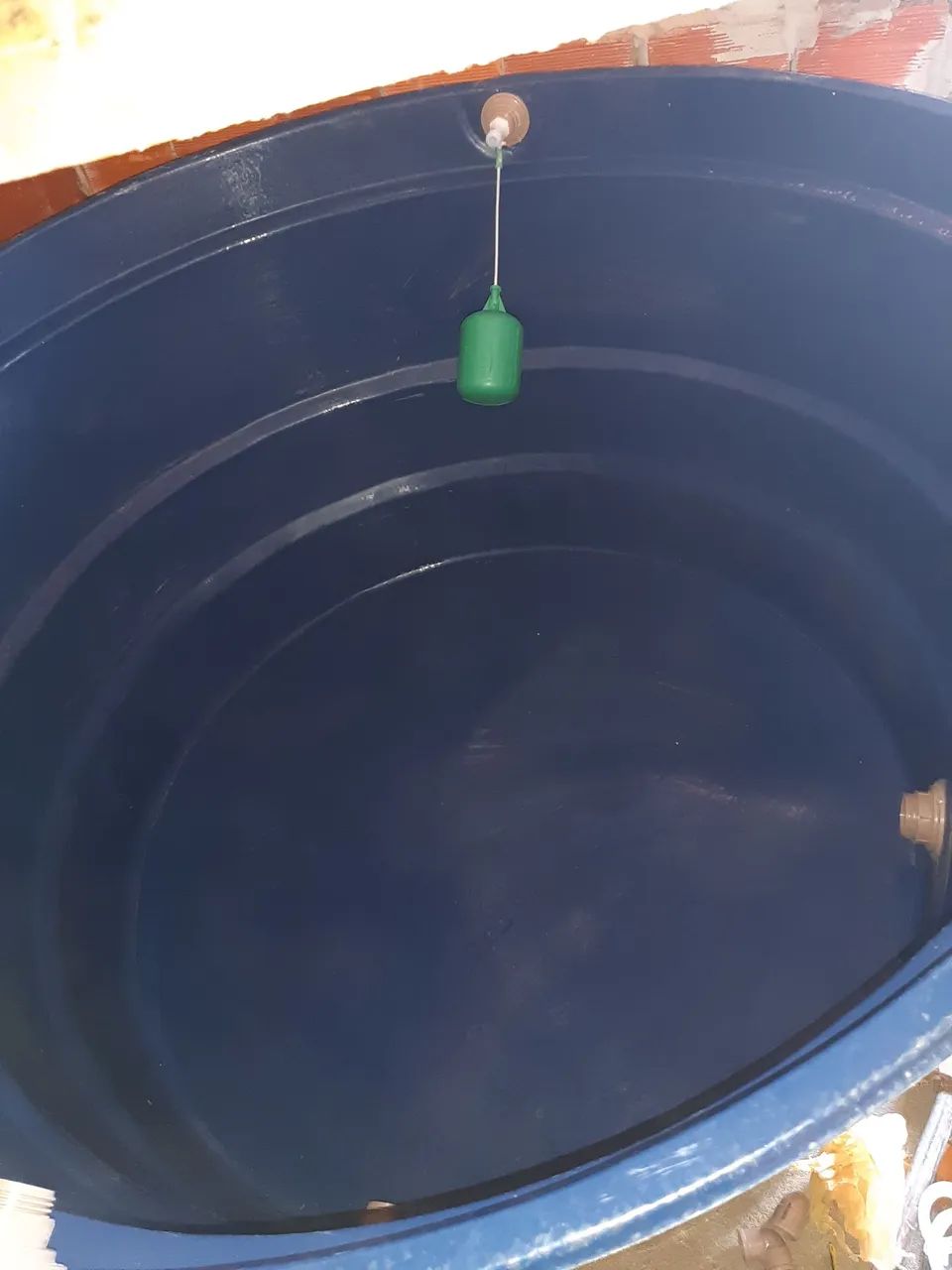 Instalação e manutenção de caixa d'água 