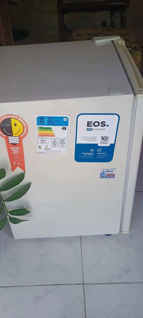 Vendo um ótimo frigobar da EOS  - Foto 4