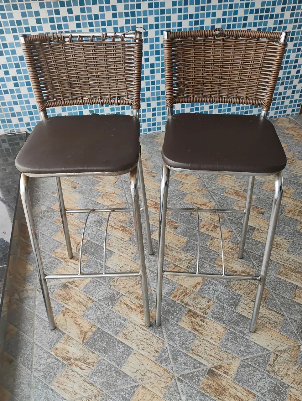 Vendo duas banquetas!!!