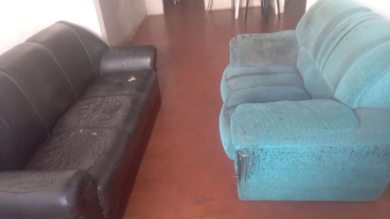 Estou doando uma cama casal e 2 sofá - Foto 2