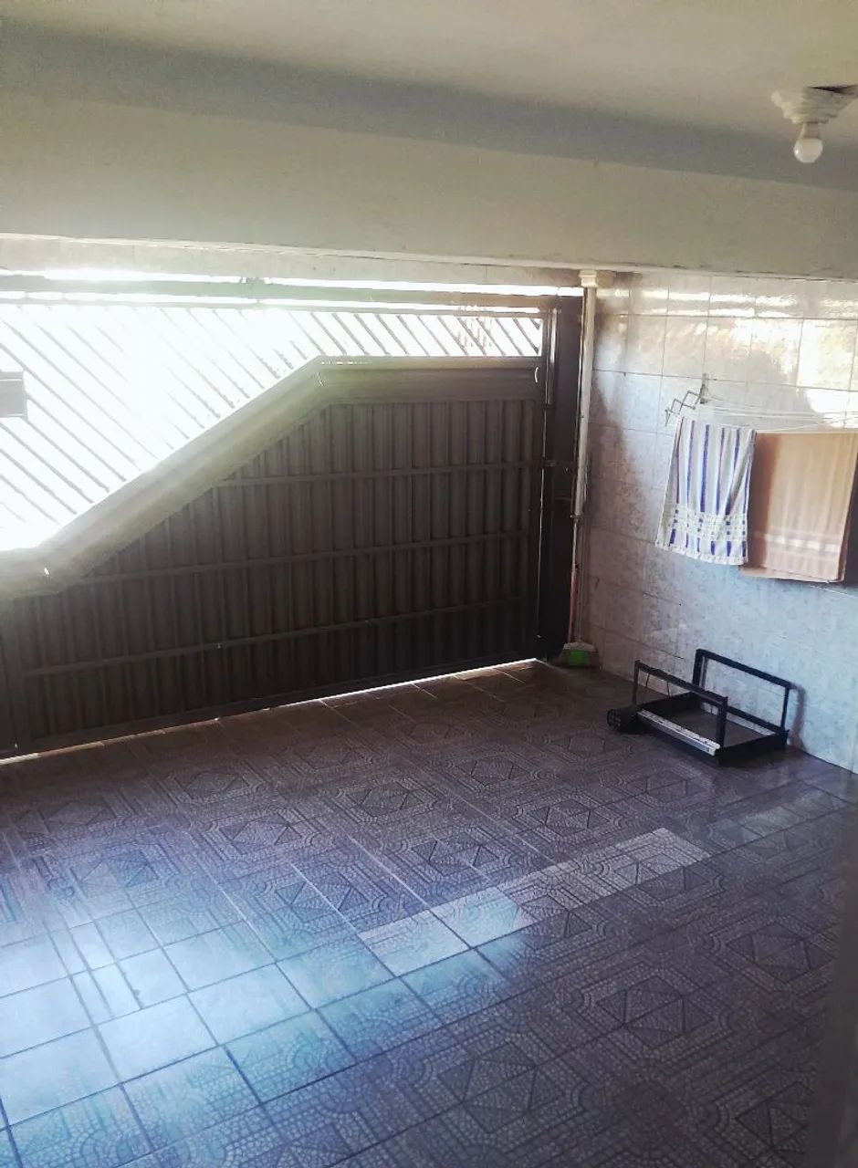 ALUGA-SE GARAGEM COM COBERTURA - Foto 3
