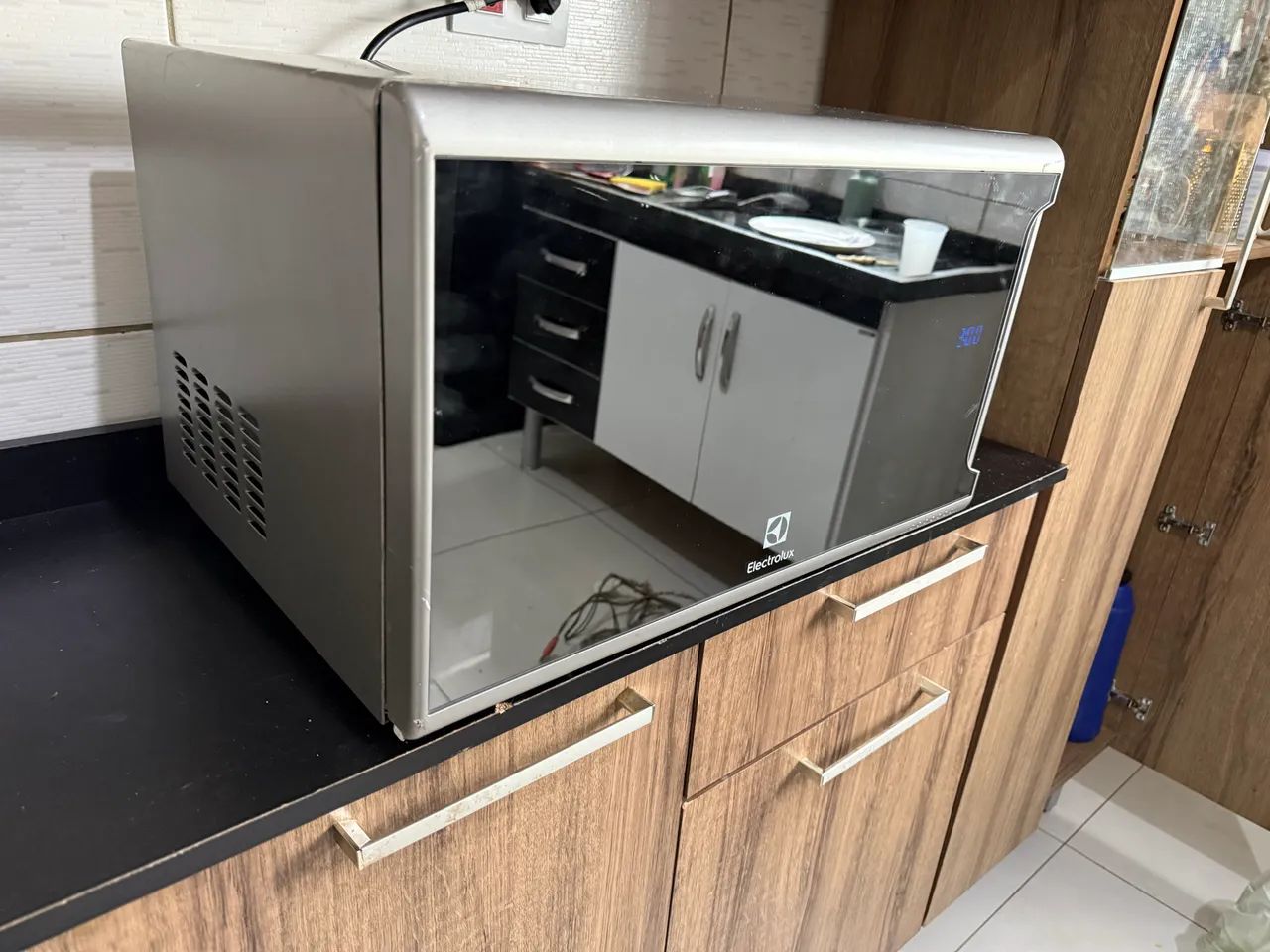 Microondas eletrolux 110 V 31 l - Foto 3
