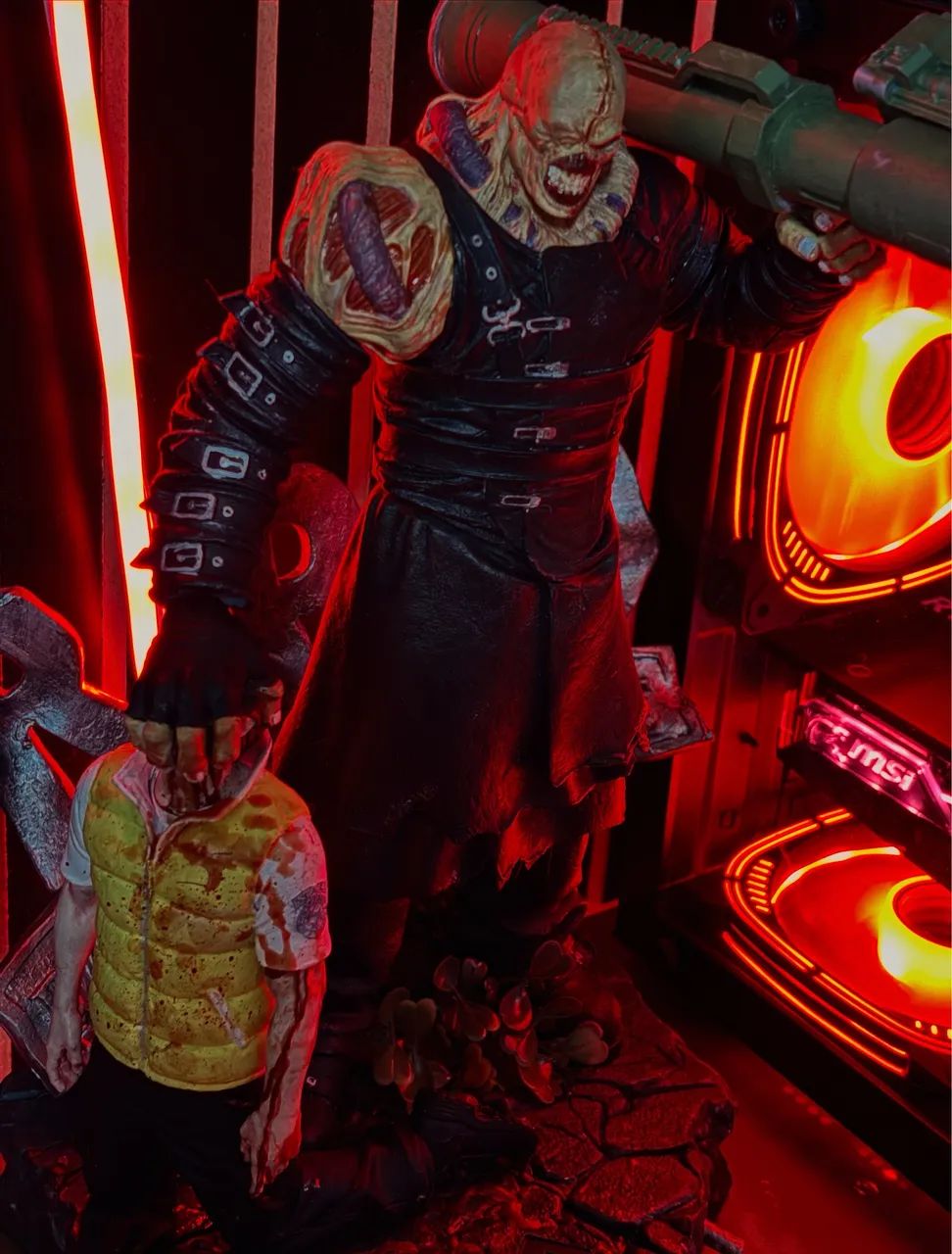 NEMESIS ACTION FIGURE DE RESINA  - Foto 4