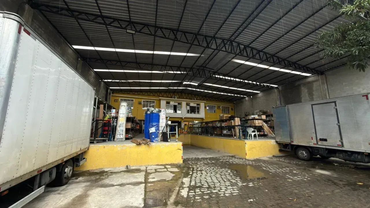 OLARIA - VENDO EXCELENTE GALPÃO 1.500 M² - Foto 2
