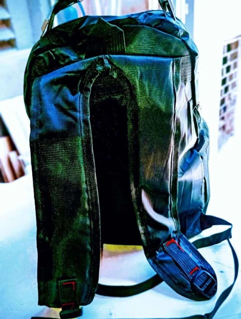 Mochila Impermeável Reforçada com Cabo de Aço na Alça + Compartimento para Notbook - Foto 4