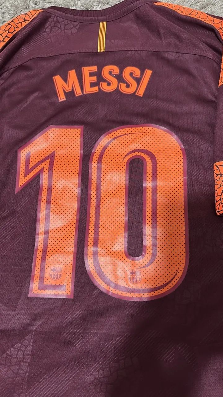 Camisa Barcelona 2017/2018 com personalização MESSI 10 - Foto 4