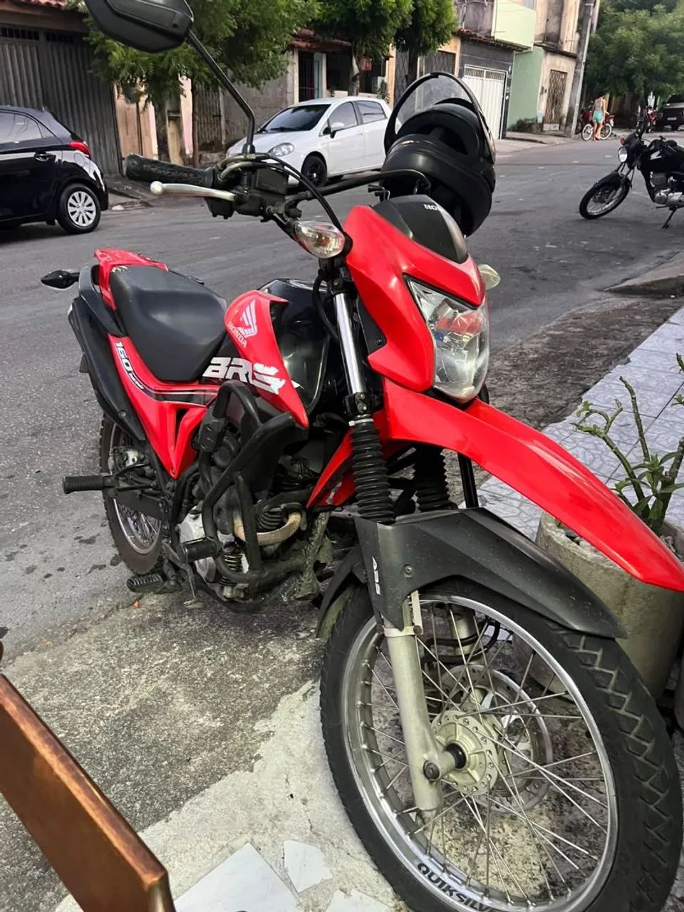 Bros 160