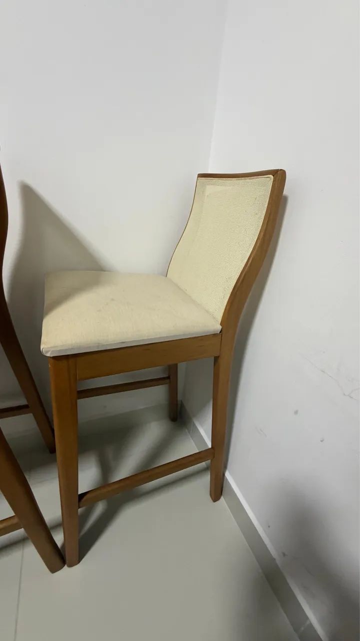 Mesa Bistrô + 4 Cadeiras em Madeira Maciça - Foto 3