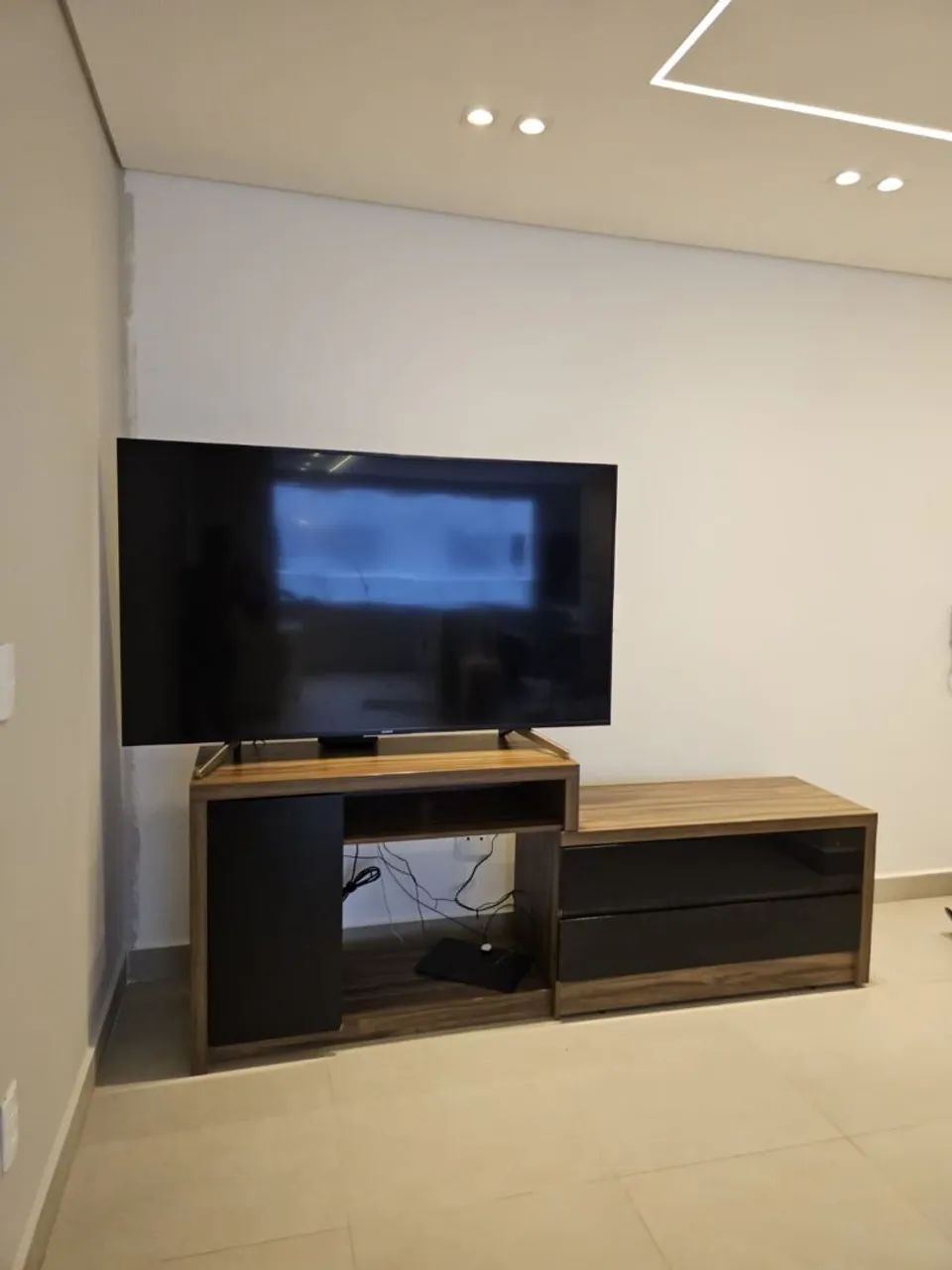 Rack para Sala Moderno - Design Assimétrico e Elegante - Foto 4
