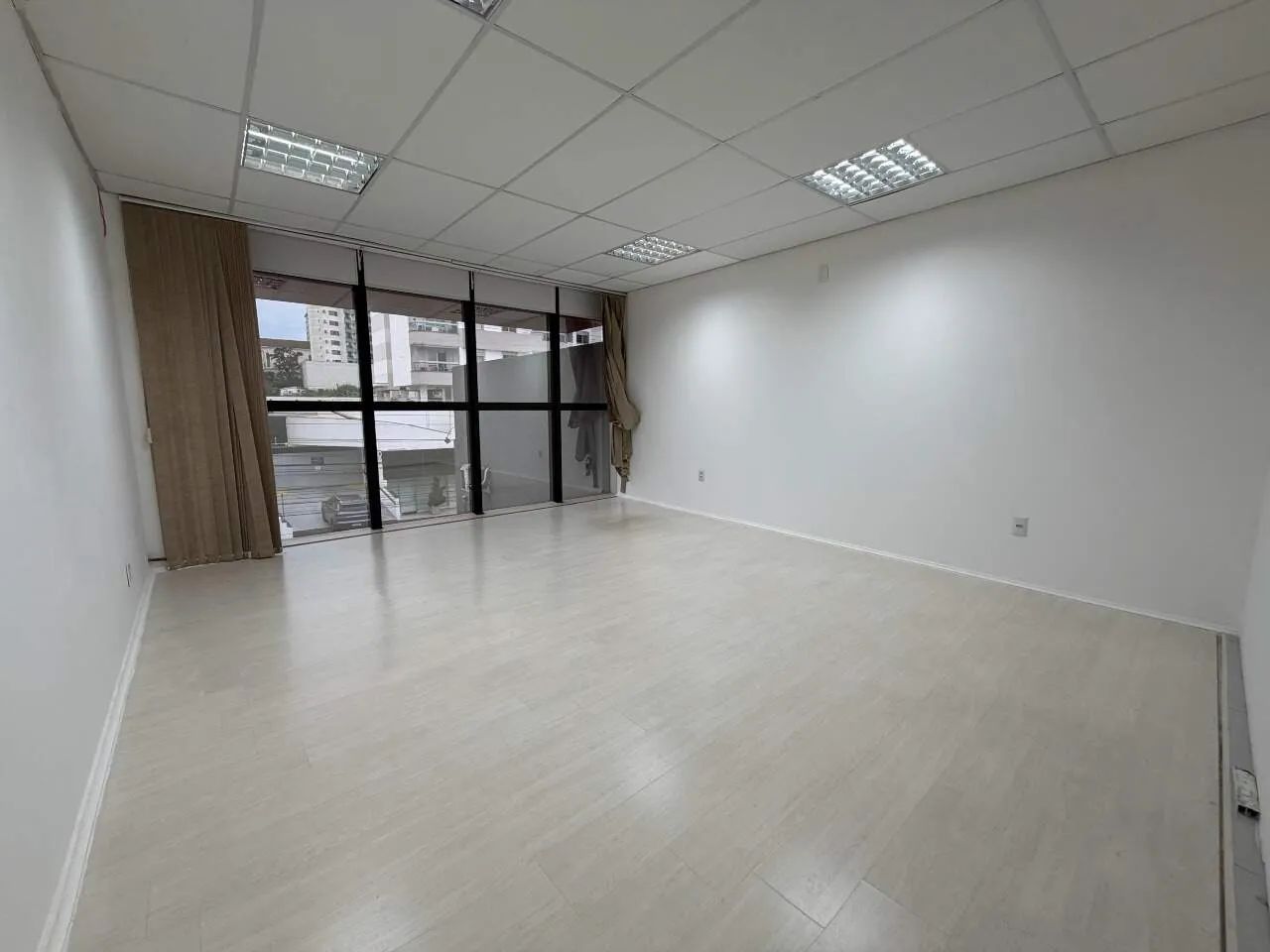 Prédio Comercial em Estreito, Florianópolis | - Foto 4