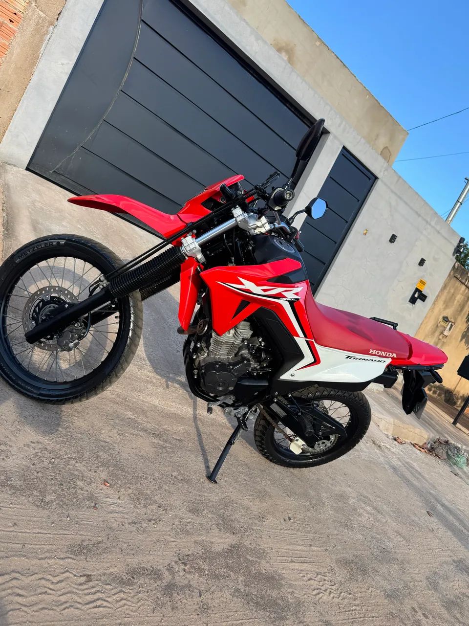 Tornado 300cc semi nova 