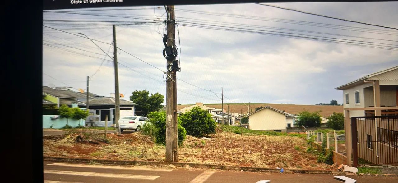 Terreno de esquina, A.V. Flor de Lis