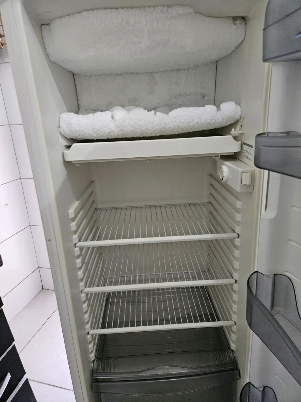 Geladeira, máquina e centrífuga - Foto 3