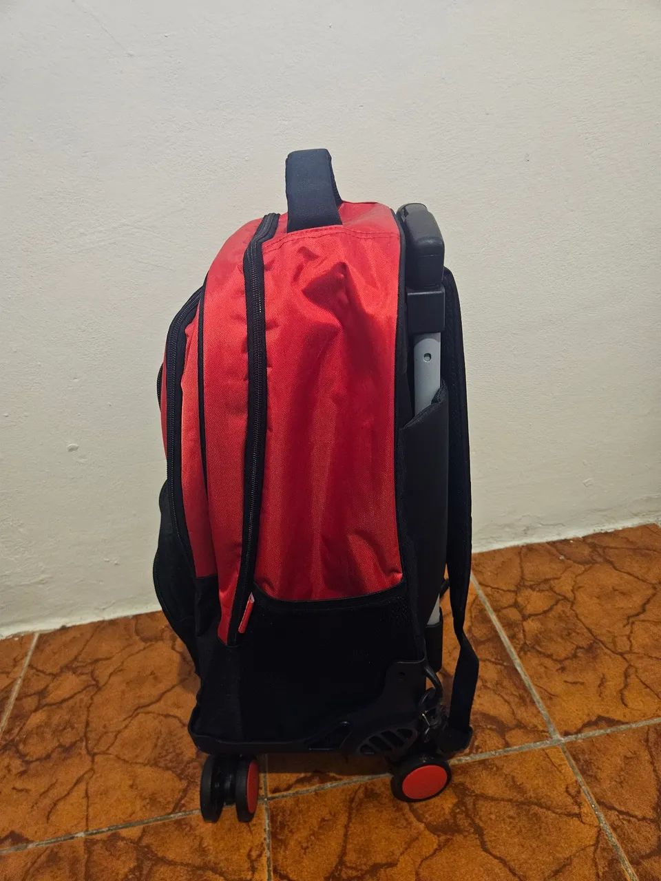 Mochila marvel com lancheira - Foto 2