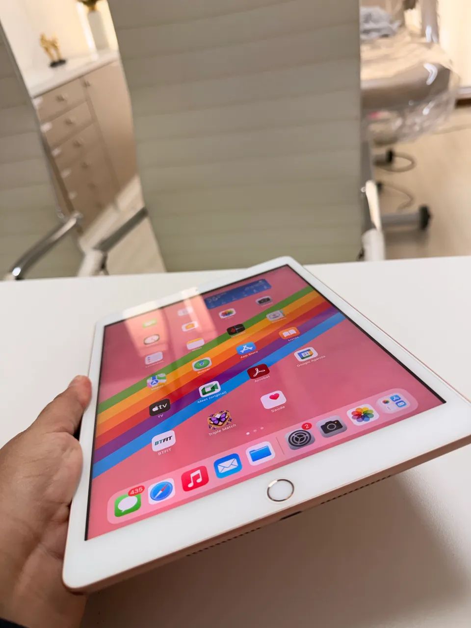 iPad 8a geração 128GB rose gold  - Foto 2
