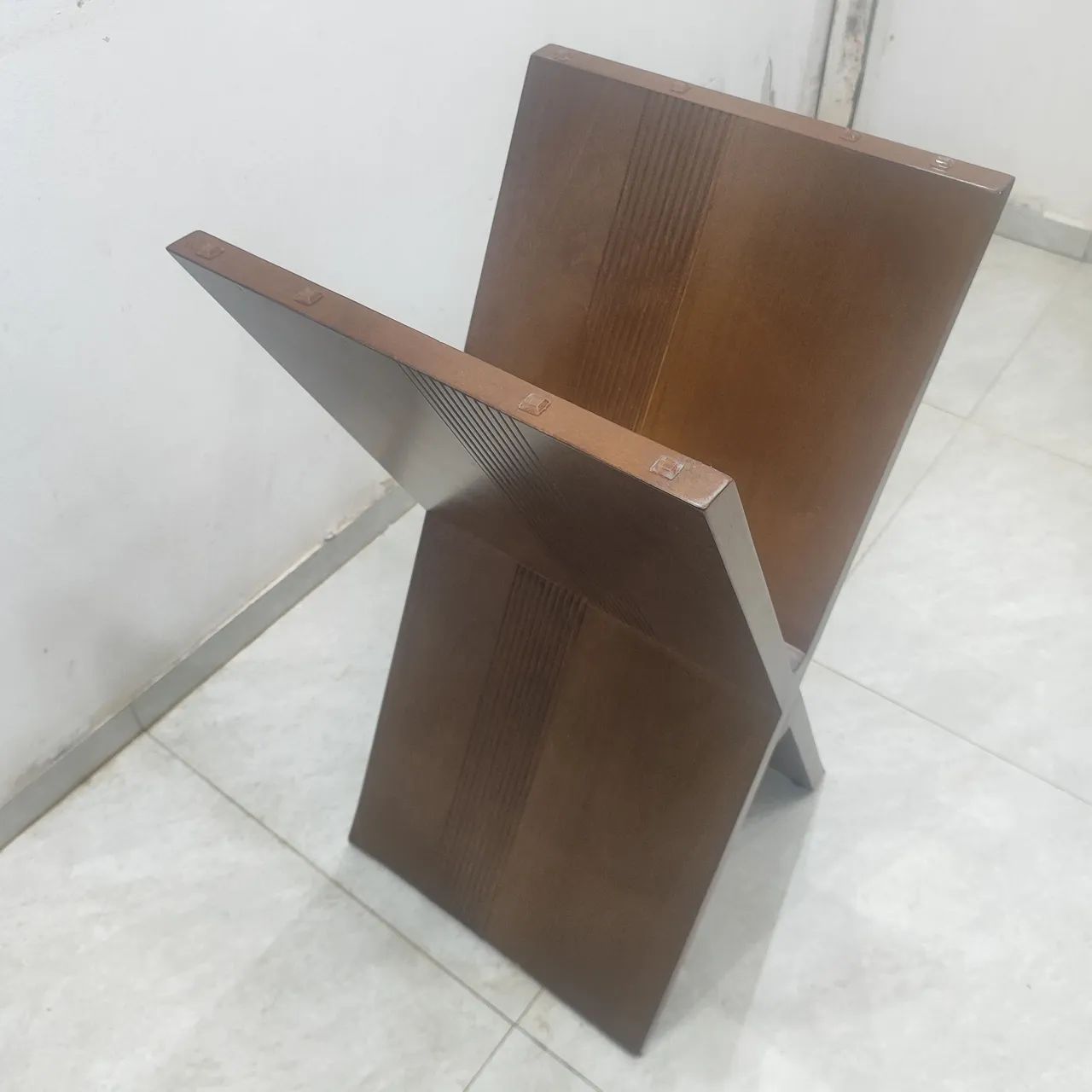 Mesa de madeira com tampo de vidro - Foto 4
