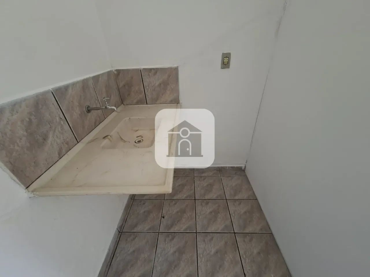 Cômodo Comercial para locação bairro Planalto - Foto 3