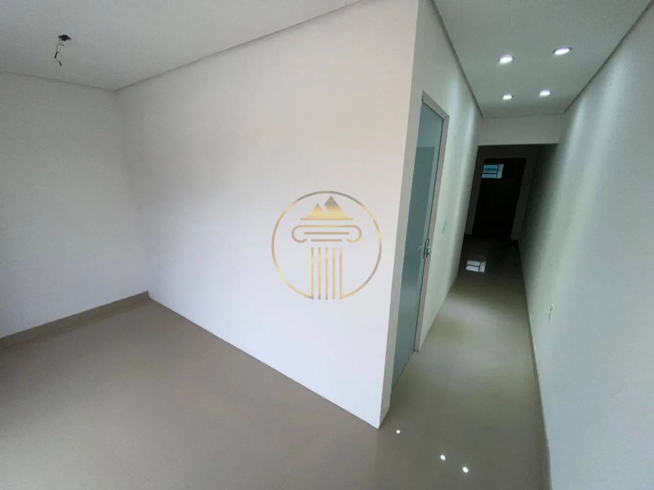 Sala Comercial Térreo para Alugar no Bairro Universitário, Tijucas-Sc