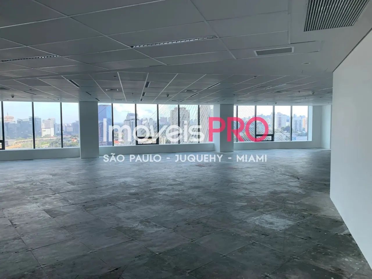 Conjunto Triple A com 738m² na região da Marginal Pinheiros