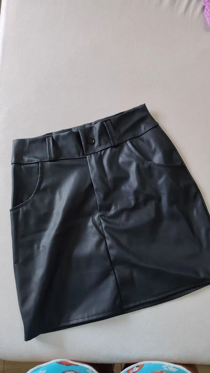 Saia, Macaquinho e calça joger  - Foto 3