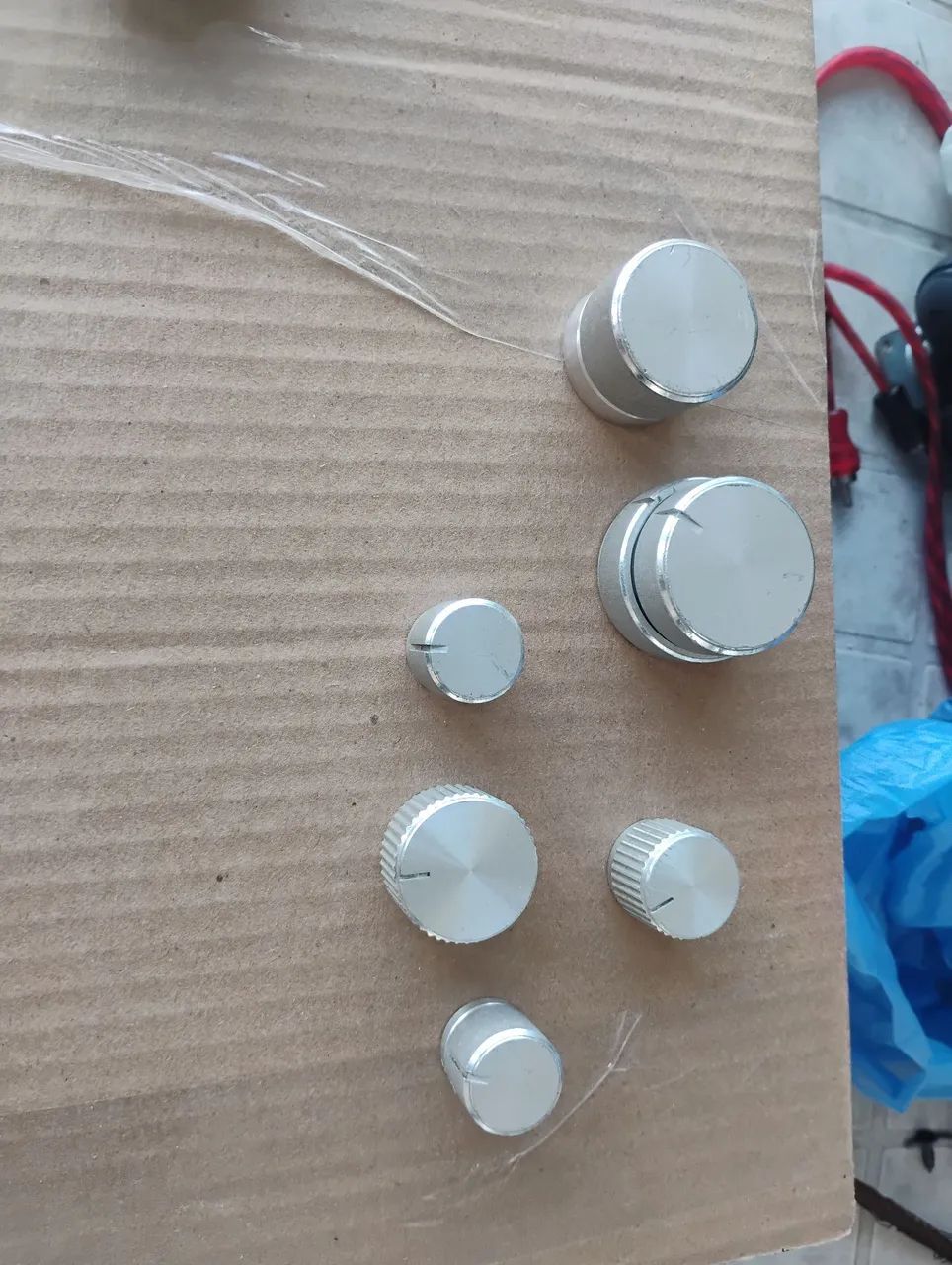 Vários knobs originais gradiente e Sony alguns maciço em alumínio  todos ok - Foto 4
