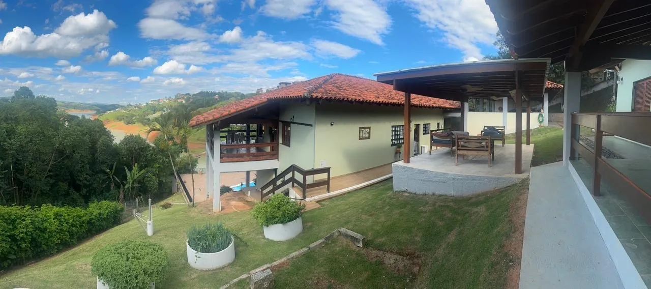 Casa Pé na Água em Igarata 