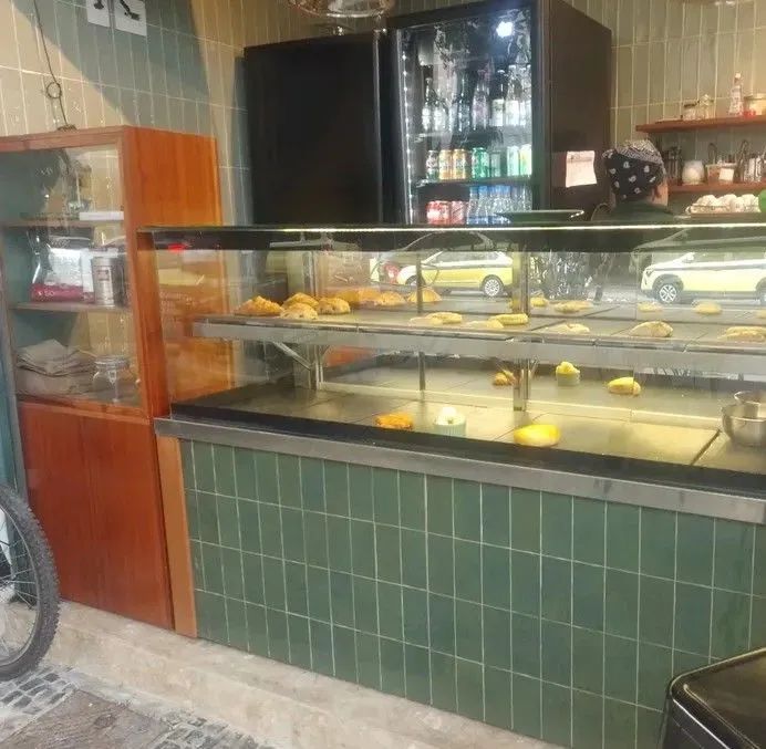 Vitrine refrigerada e aquecida.