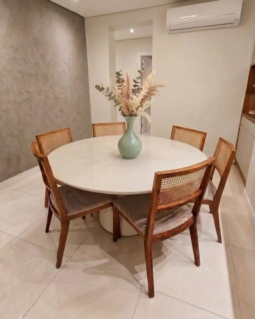 VENDO: Mesa 1,40m + 6 cadeiras