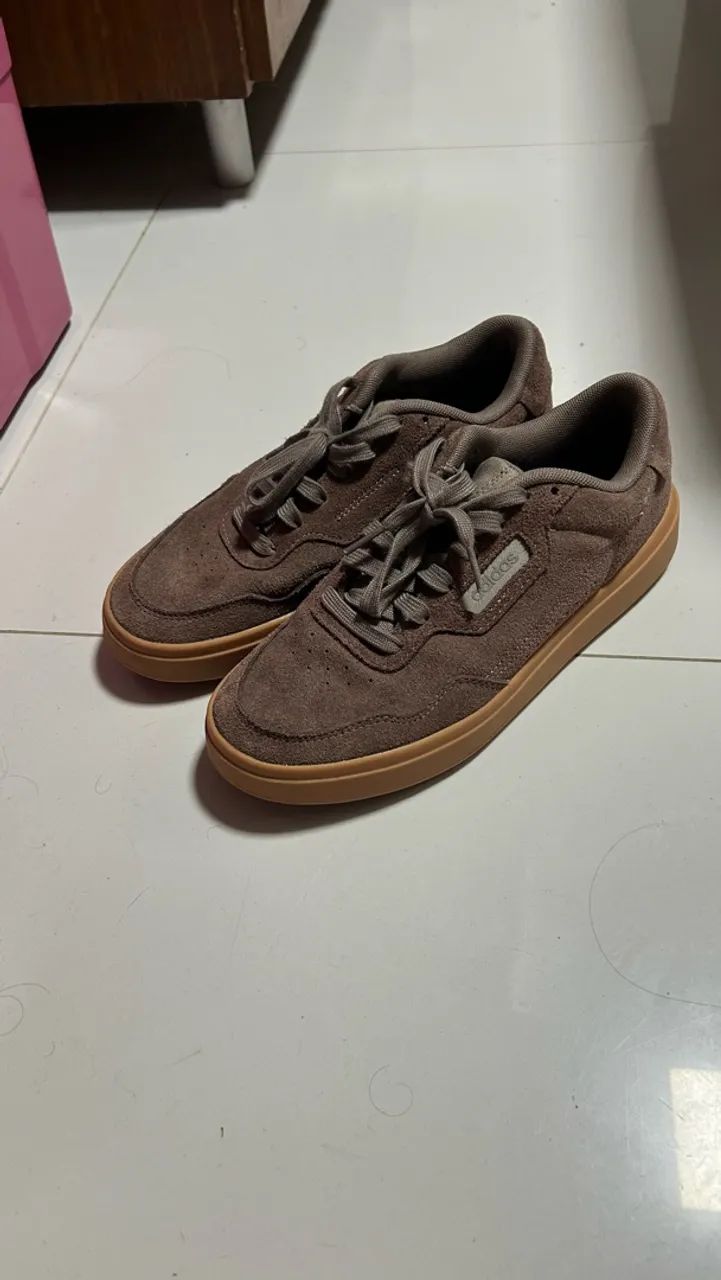 Tênis adidas n°40