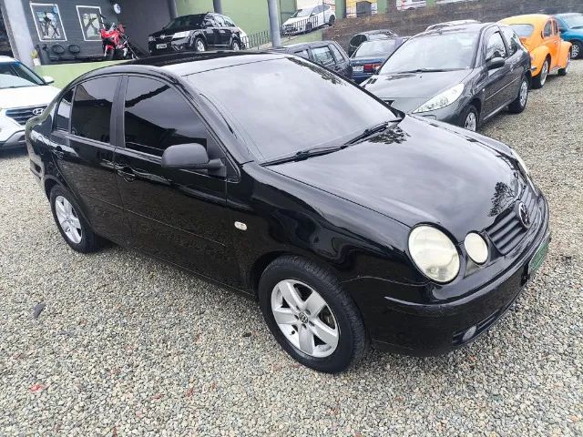 Volkswagen Polo Sed./sed. Comf. 2.0/2.0 Flex 8V 4P 2005