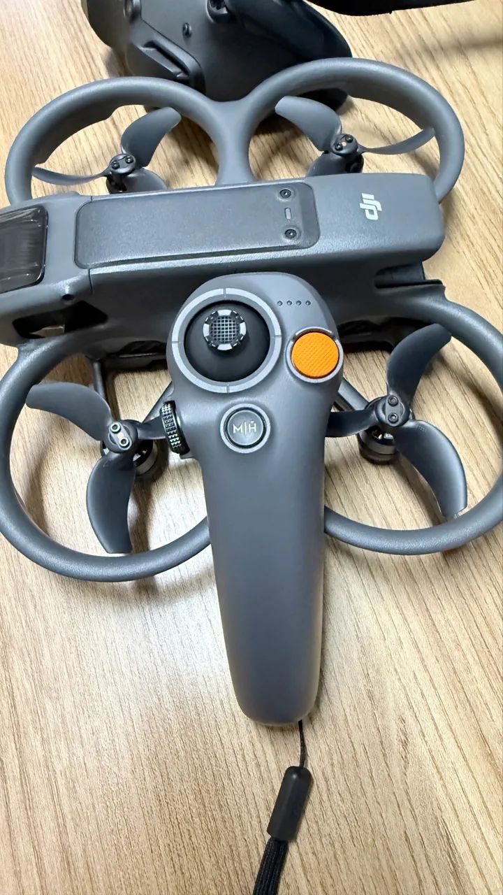 DJI Avata 2 FLY MORE COMBO - Foto 5