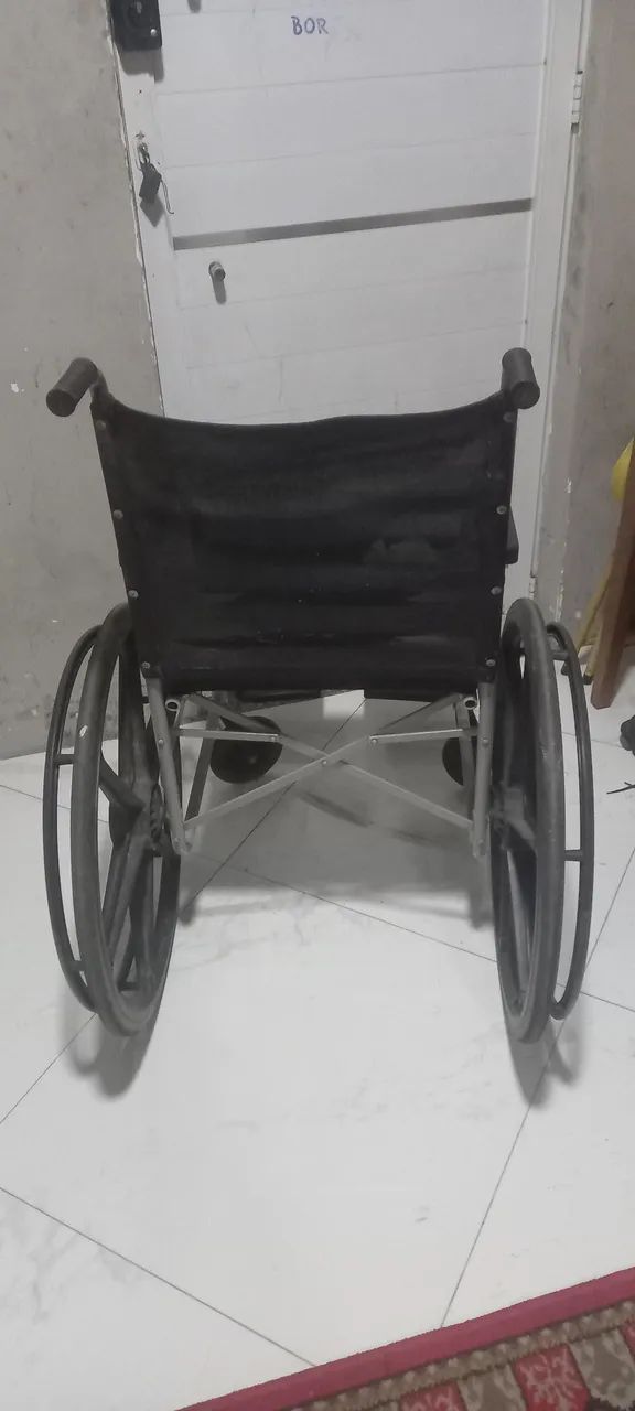 Cadeira de rodas - Foto 3