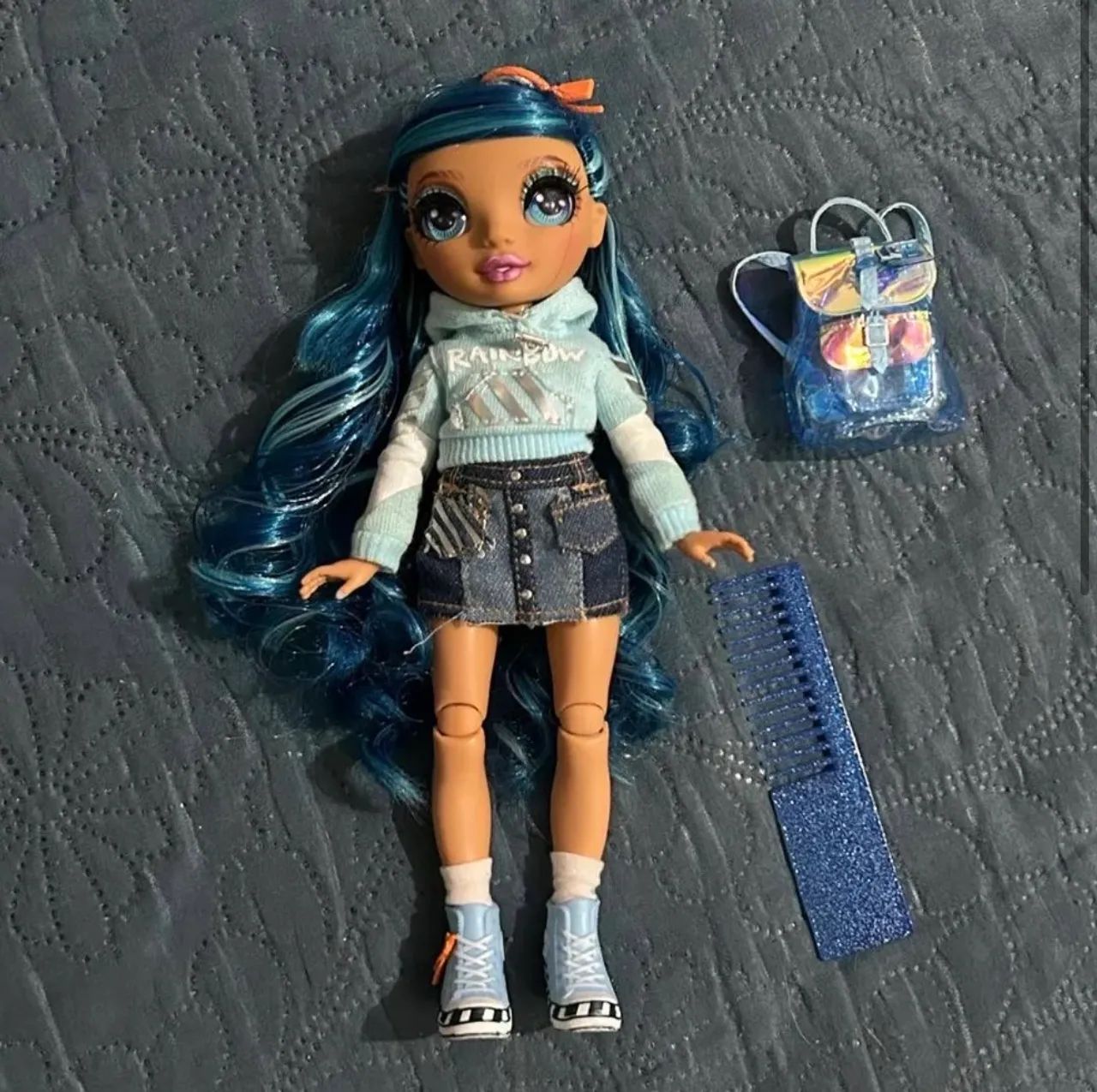 Boneca raimbow junior high