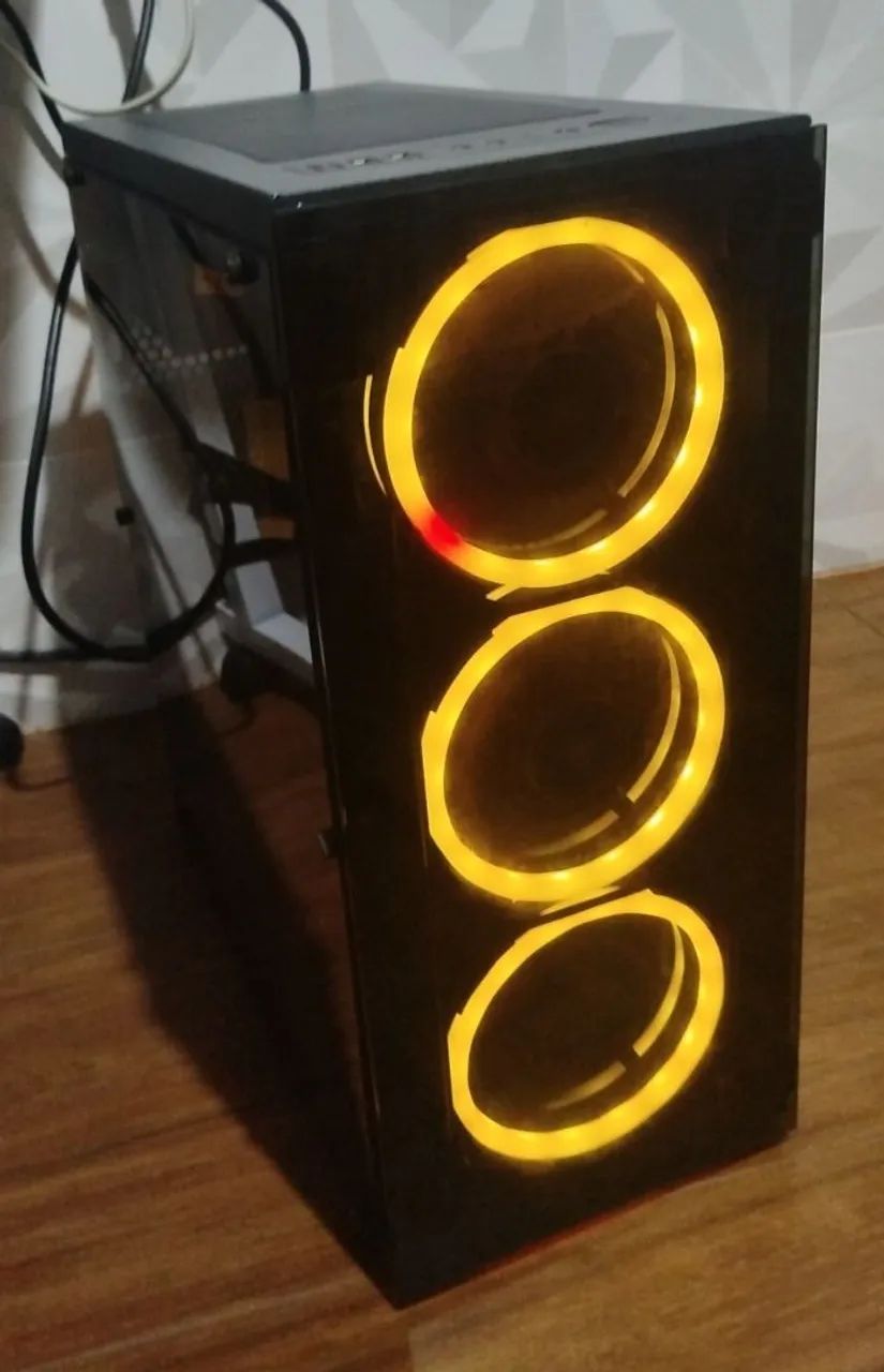 Computador e monitor