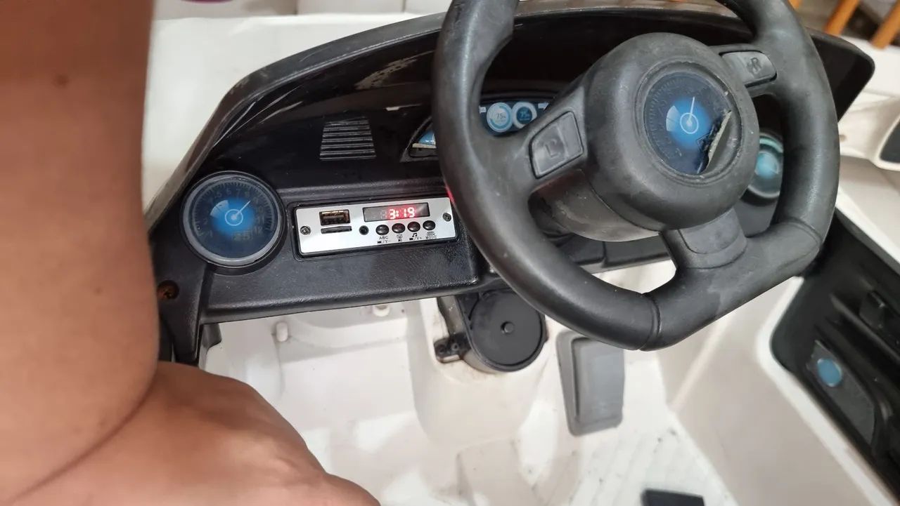 Carro elétrico funcionando  - Foto 3