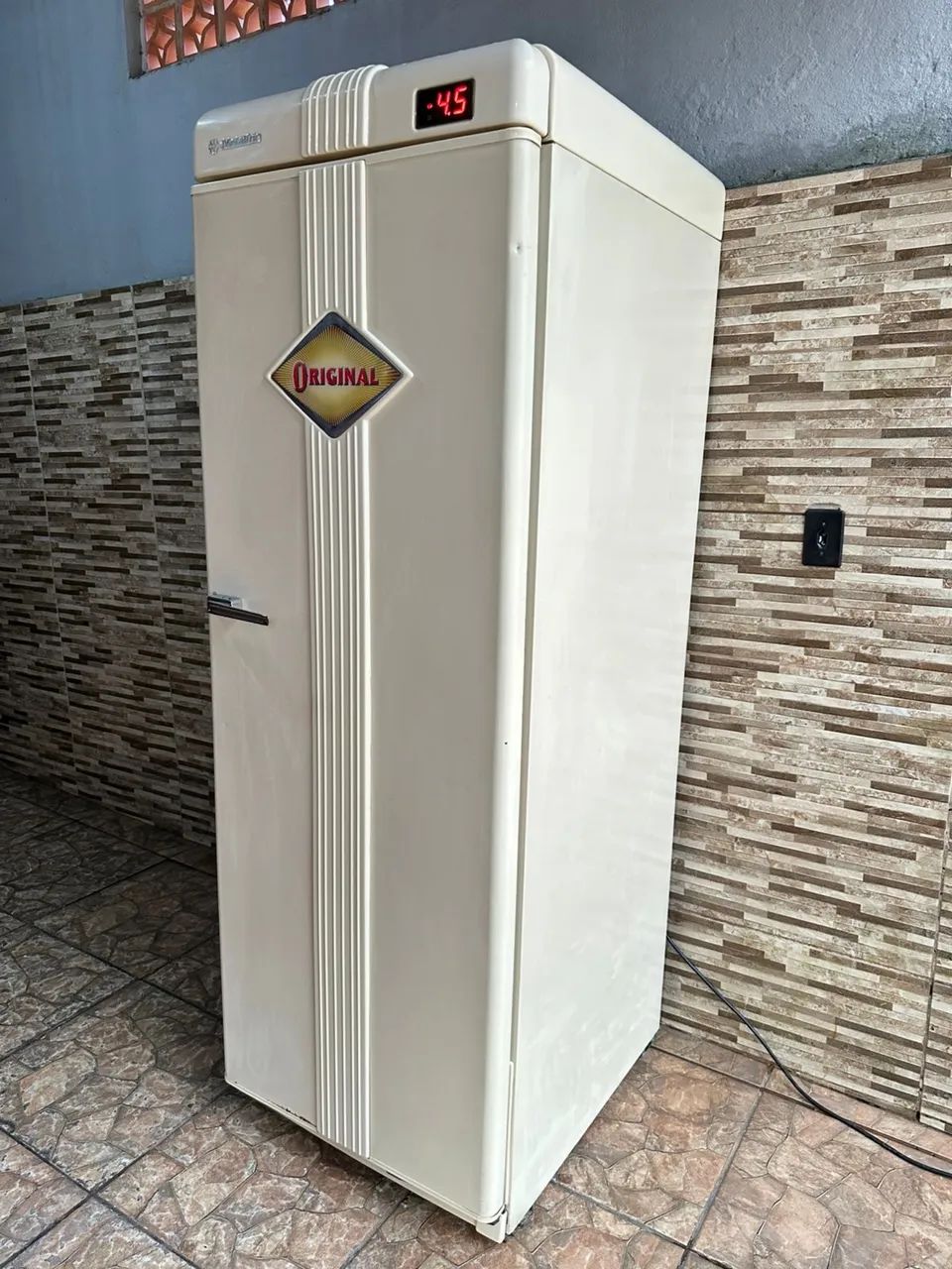 Cervejeira Retrô Metalfrio TOP