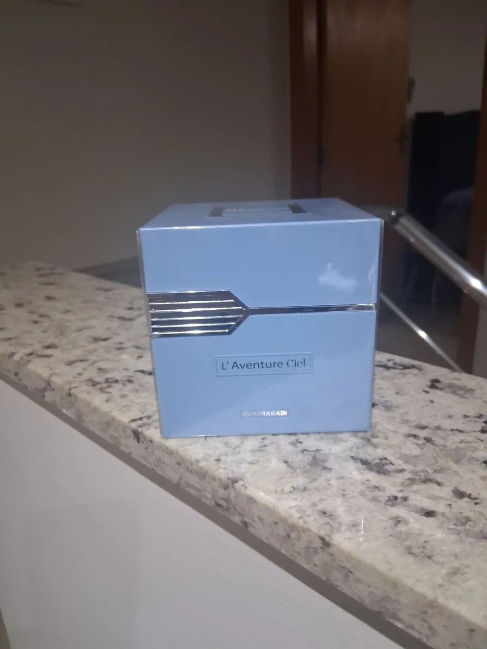 PERFUME LACRADO ! SEM USO ! NOVIDADE NO BRASIL - Foto 2