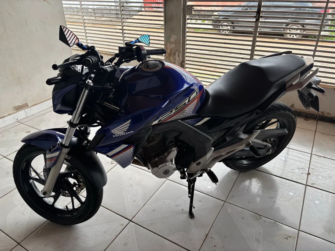 Honda CB TWISTER 250 2022  - Foto 4