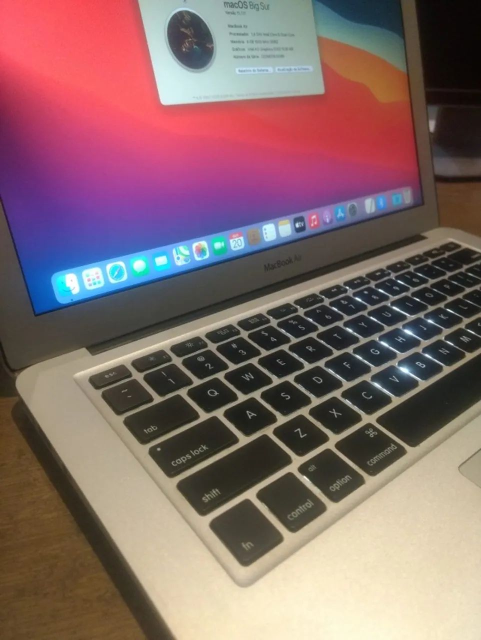 Macbook Air - Apple core i5 4gb