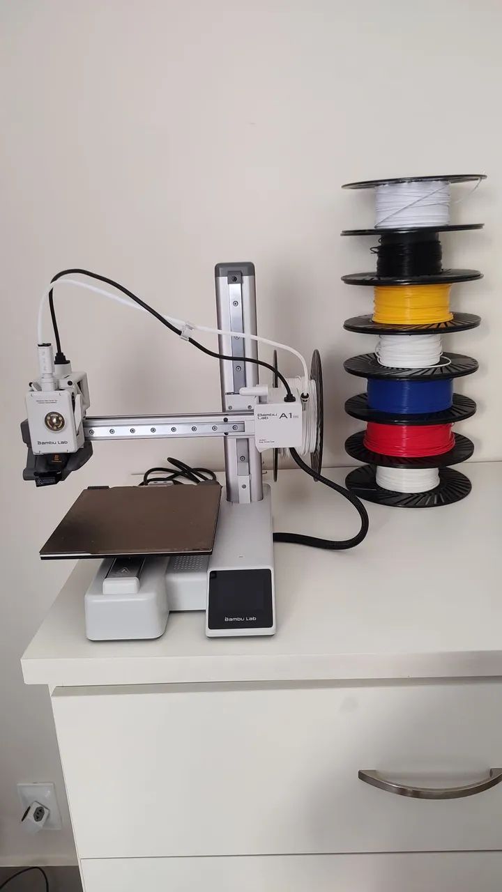 Bambu Lab A1 Mini com secador de filamentos e alguns filamentos  - Foto 2