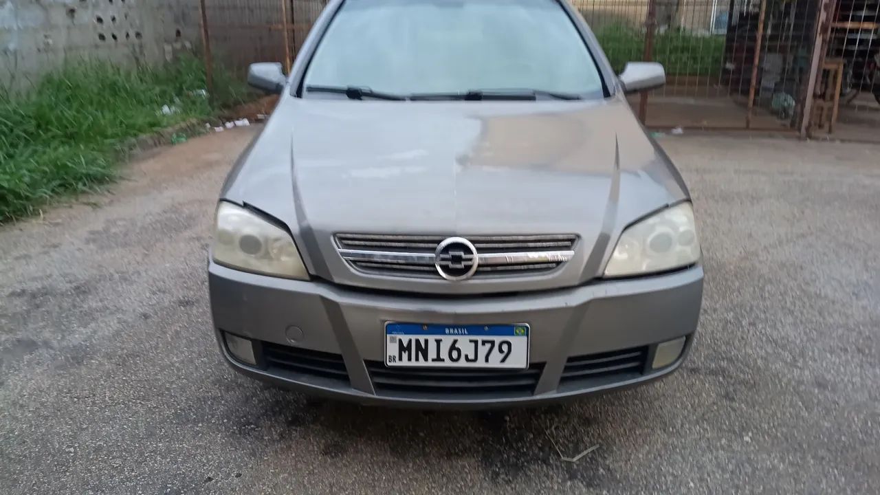 Chevrolet Astra Astra Sedan 2.0/CD/ Expres.GLS 2.0 8V 4p 2004