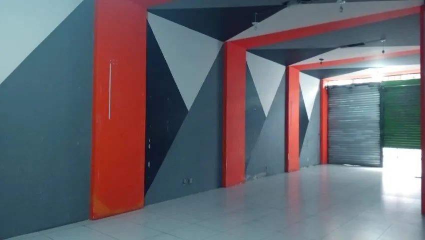 Alugo 2( duas) lojas, frente da rua principal, cada uma com 162 m2 - Foto 4