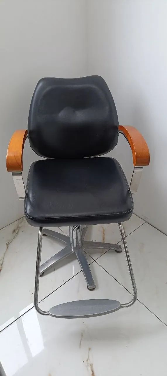 Cadeira p/ cabeleireiro.  - Foto 2