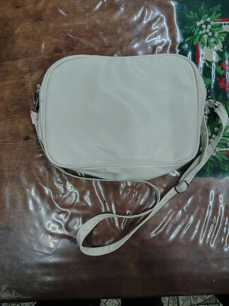 Bolsa branca com suporte para bottons  - Foto 3