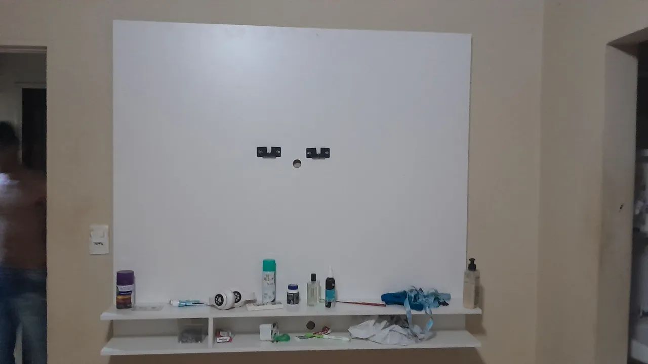 Vende-se painel obs:tem que tirar da parede 