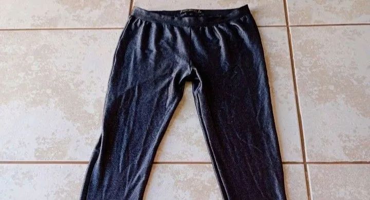 Calça Endless preta cirrê tamanho P 
