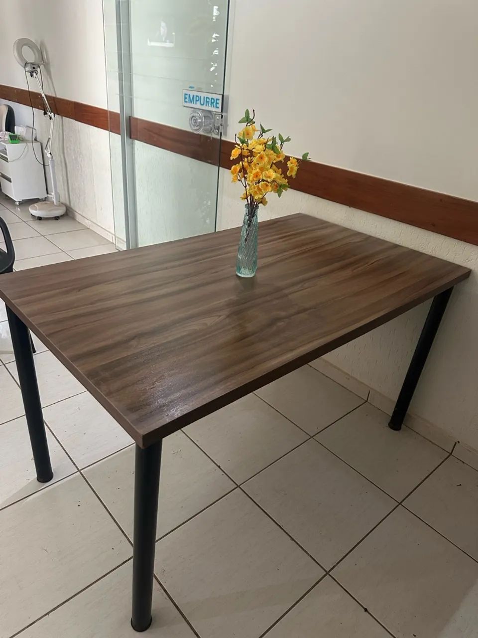 Mesa em mdf com pernas de ferro - Foto 3